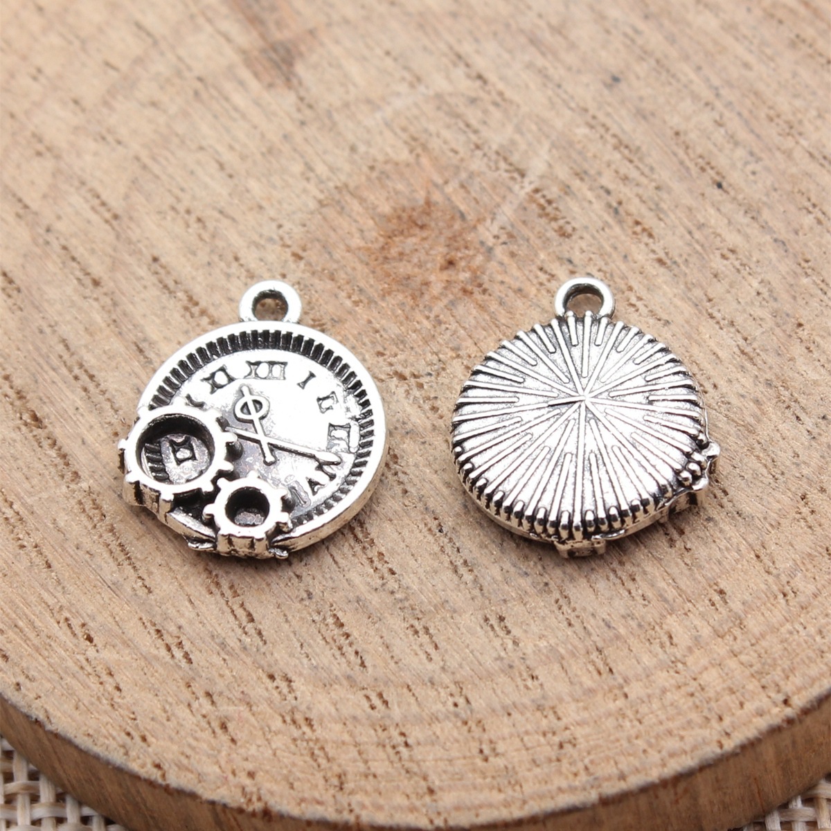 WYSIWYG – breloques d'horloge  - Vintage Fashion Words avis et prix