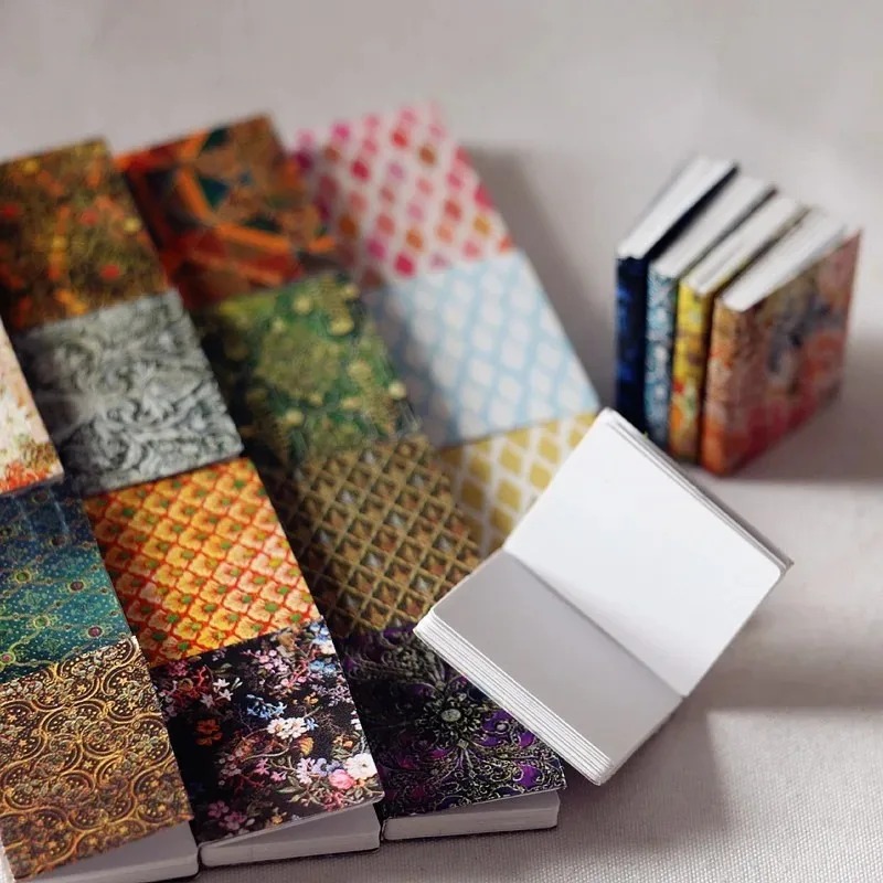 4 mini-carnets colorés vintage - Vintage Fashion Coloring Book avis et prix