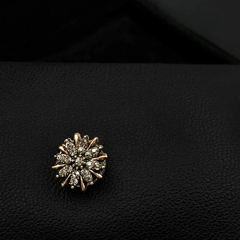 Mini broche magnétique fleur p - Vintage Fashion Words avis et prix